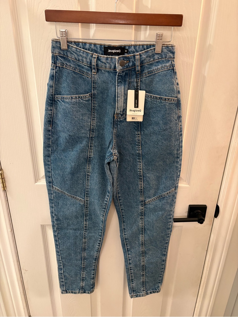 Desigual High-Rise Tapered Jeans in Medium Blue Wash